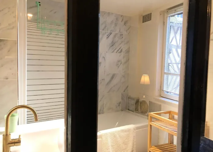 Le Notre Dame Apartment *